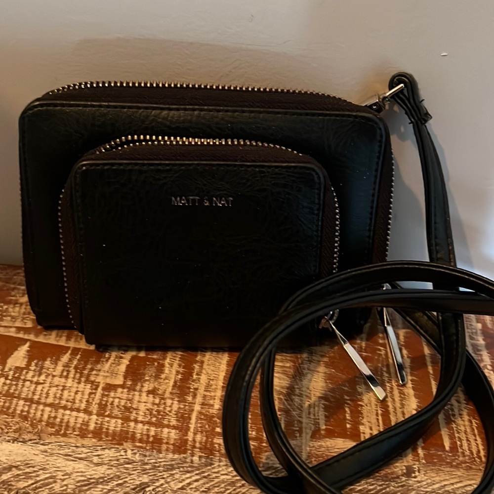 Matt& Nat crossbody small purse